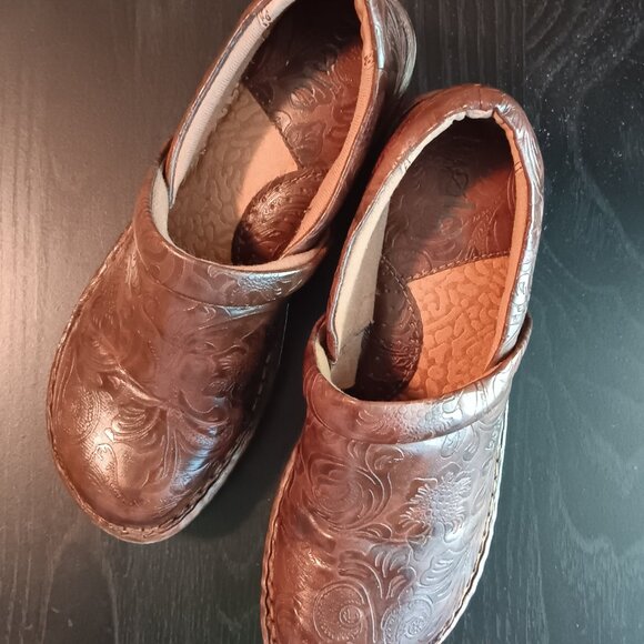 BOLO Brown Paisley / Lace Slip-on Women's Clogs Size 6 - Picture 1 of 10